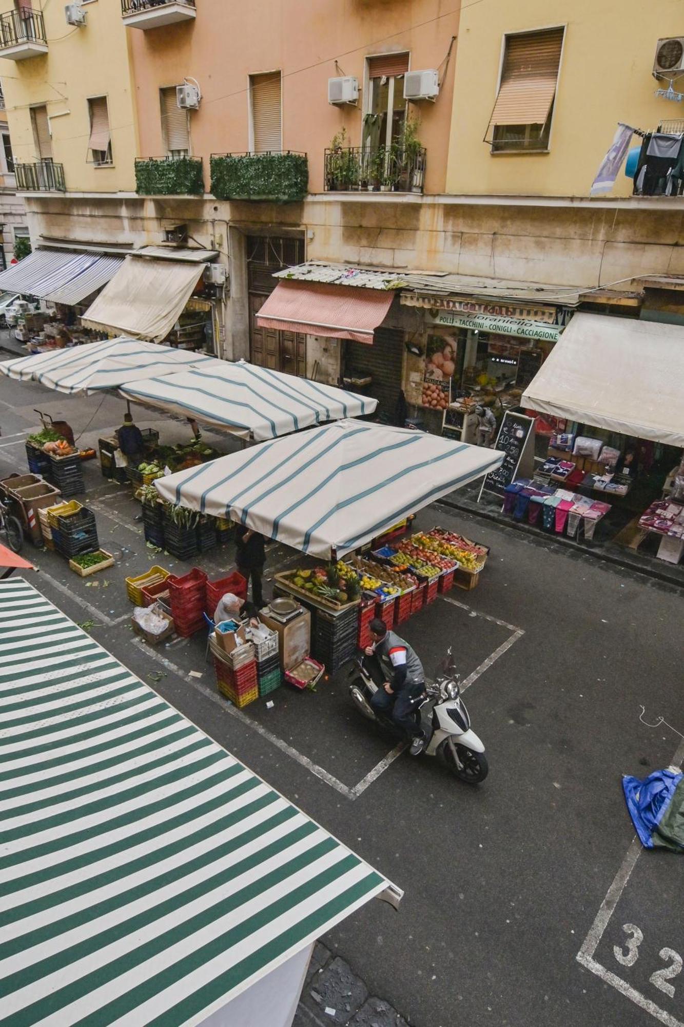 Cozy Central Residence Napoli Екстериор снимка