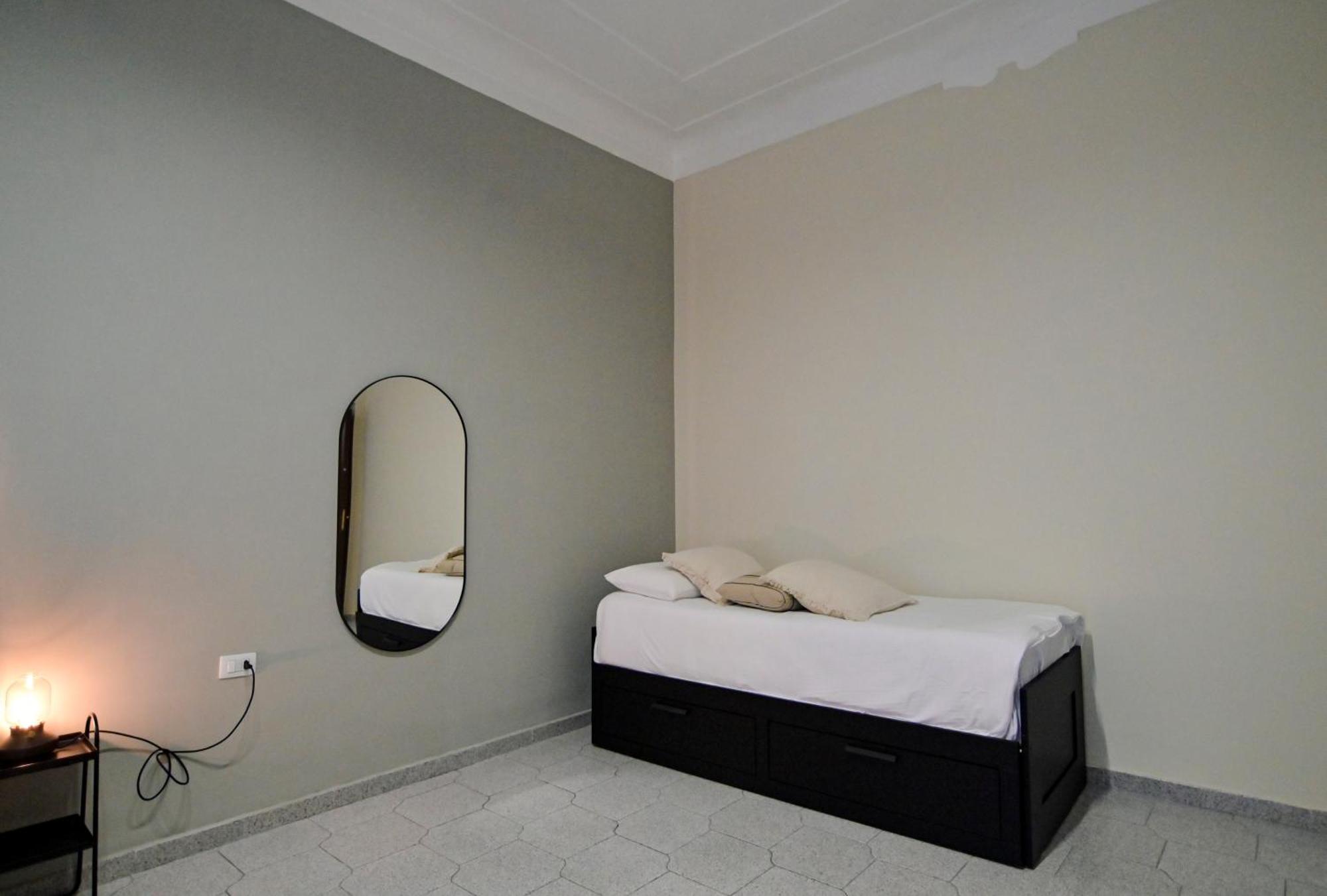 Cozy Central Residence Napoli Екстериор снимка