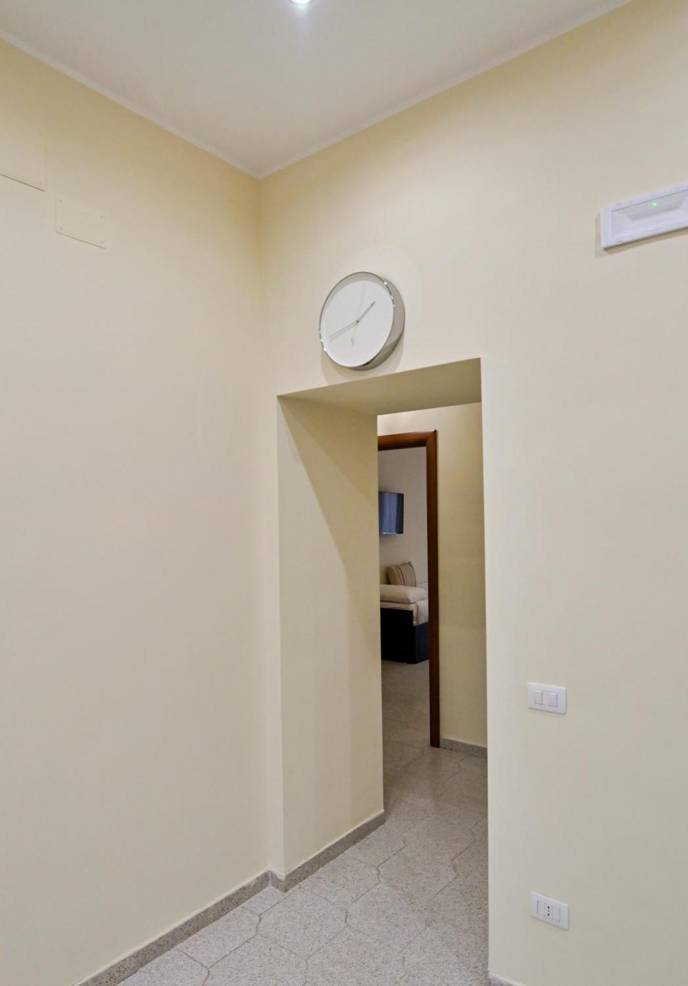 Cozy Central Residence Napoli Екстериор снимка